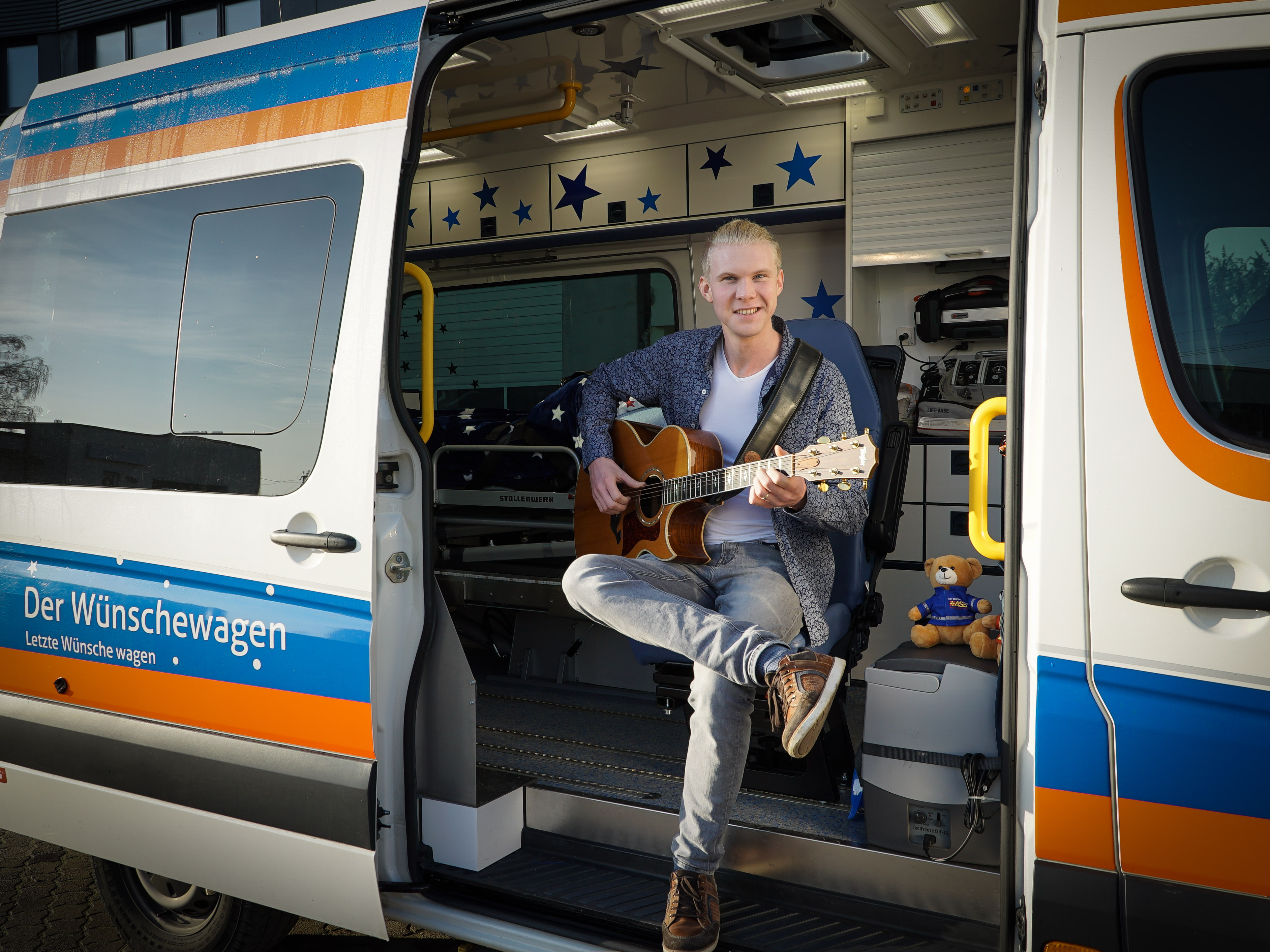 Leon Braje-Weihnachtszeit-ASB-Wünschewagen-Niedersachsen-1.jpg