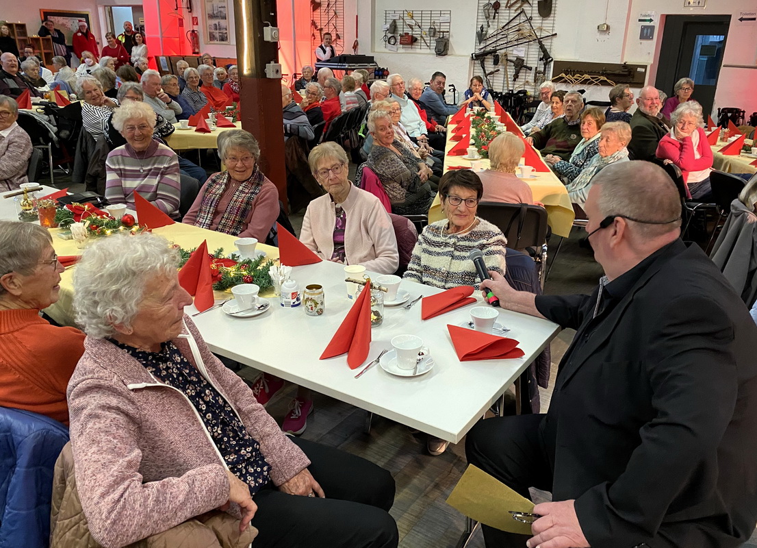 20251214_ASB-Seniorenweihnachtsfeier_08.jpg
