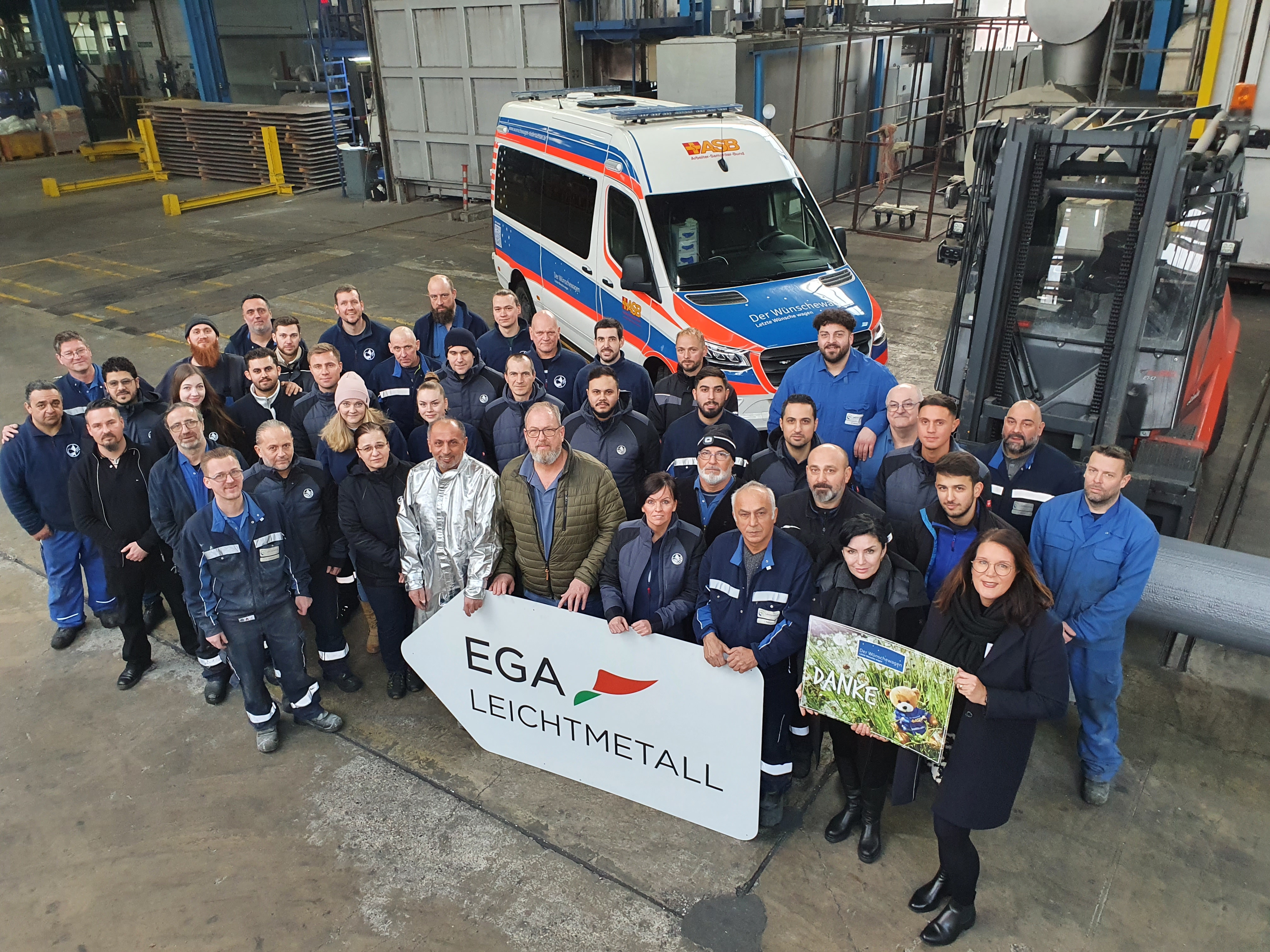 EGA Leichtmetall Aluminium Gießerei Hannover GmbH Spende ASB-Wünschewagen 1.jpg