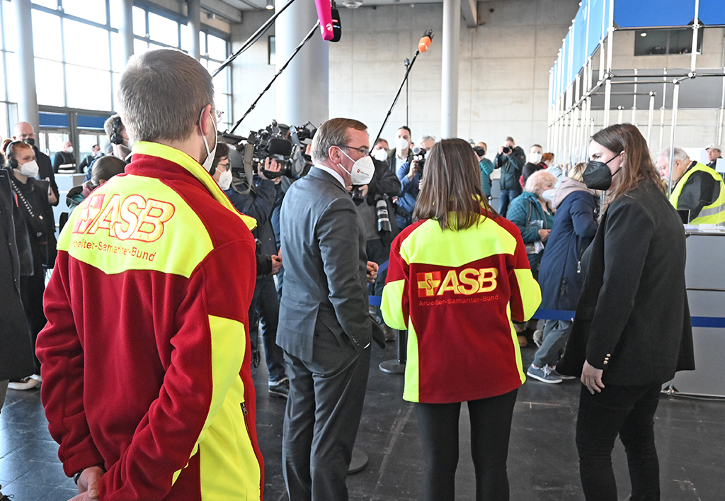 20220103_ASB_LV_Besuch_Pistorius_Messegelaende_01.png