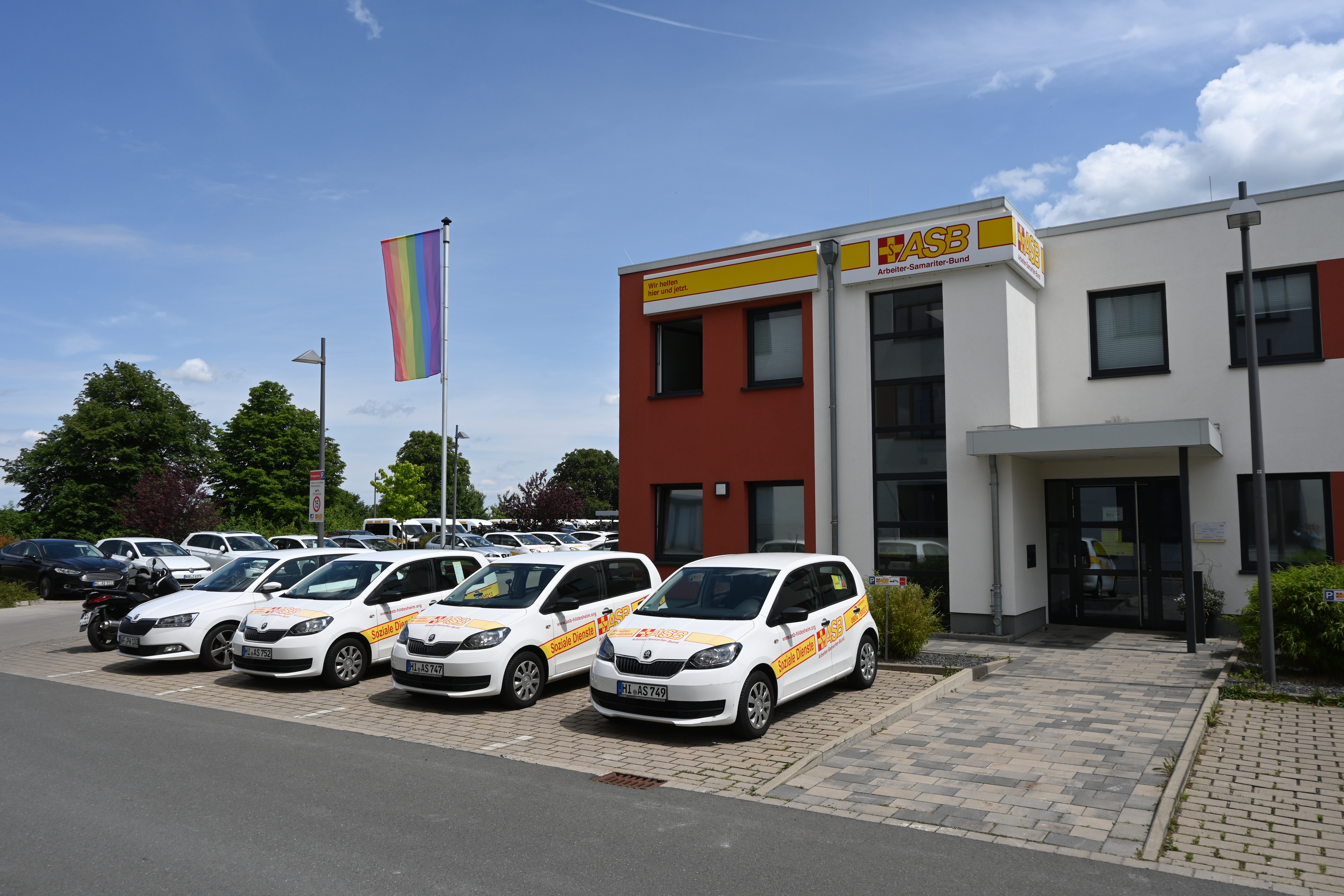 ASB Hildesheim zeigt „Flagge für Vielfalt“