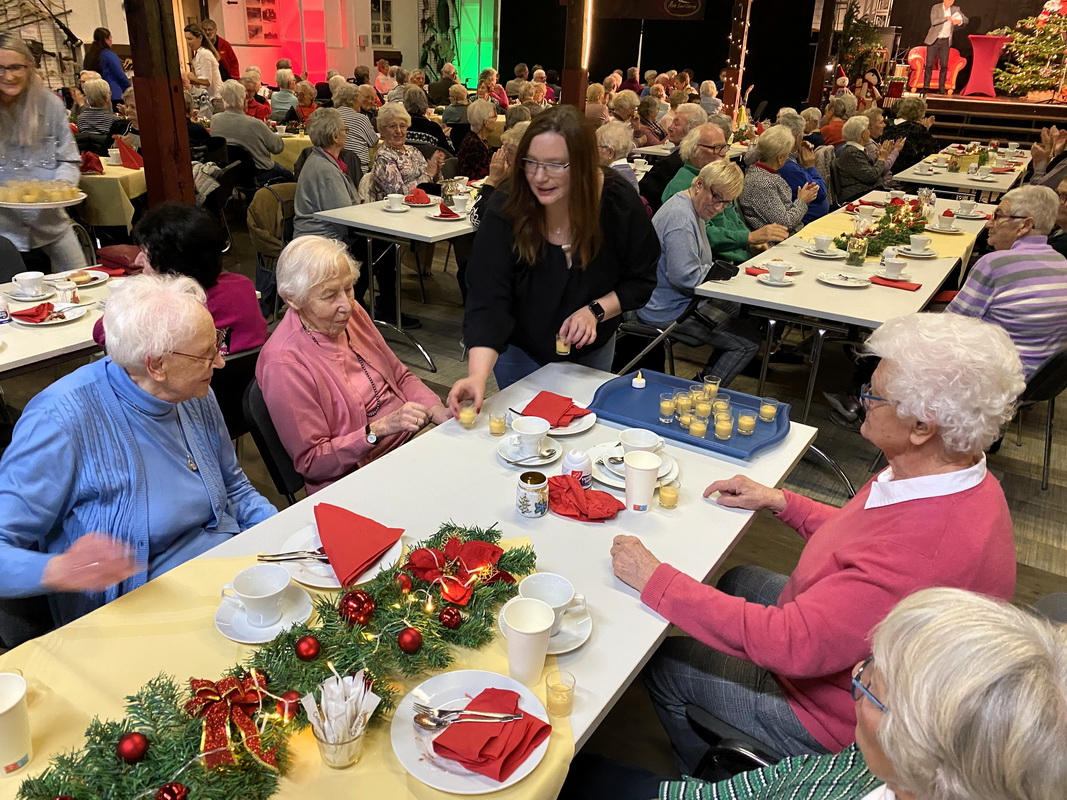20251214_ASB-Seniorenweihnachtsfeier_24.jpg